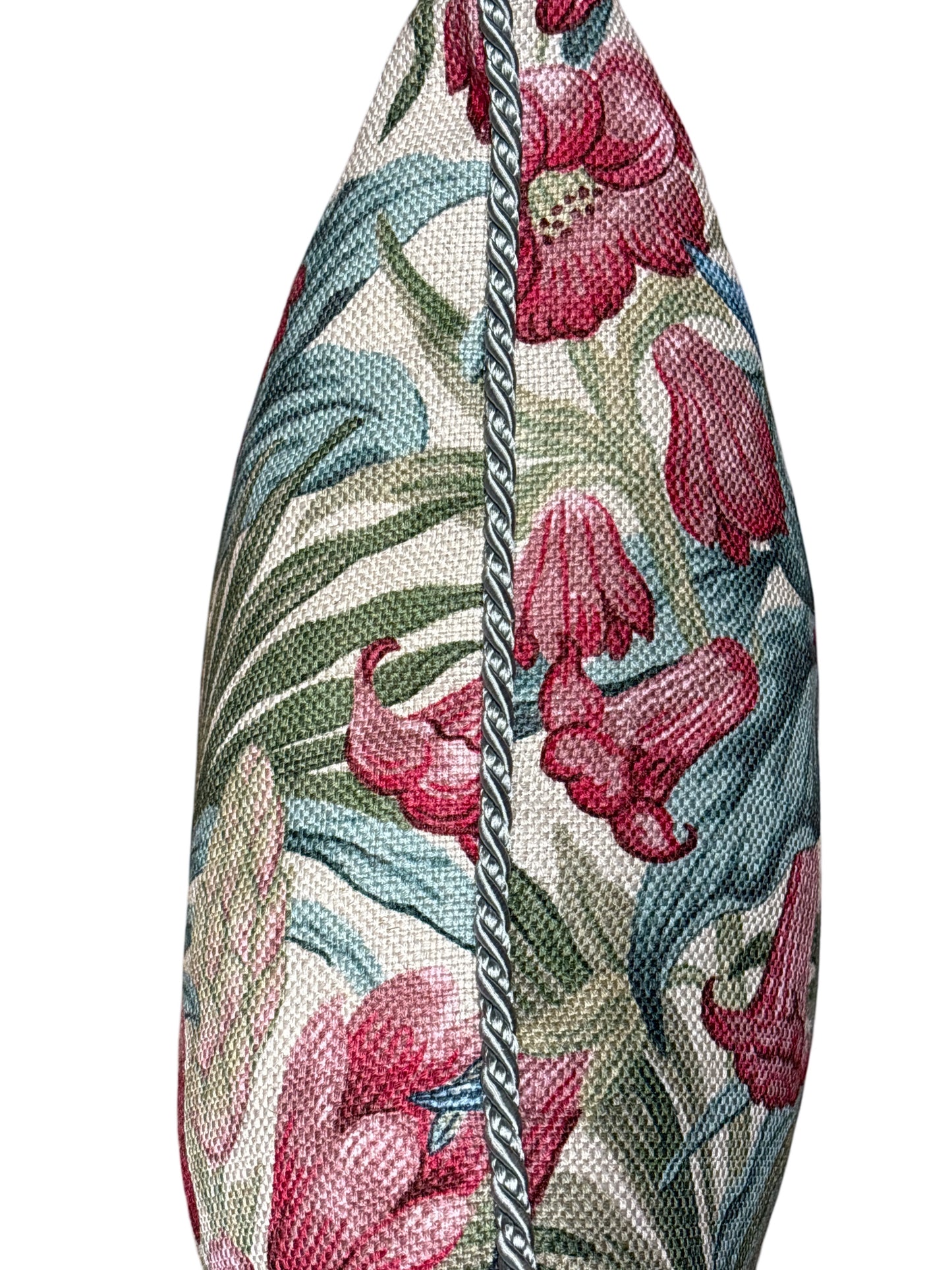 Warings Piped Cushion