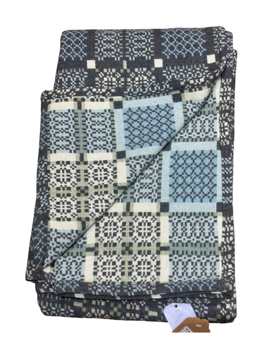 knot Garden BlueStone Throw