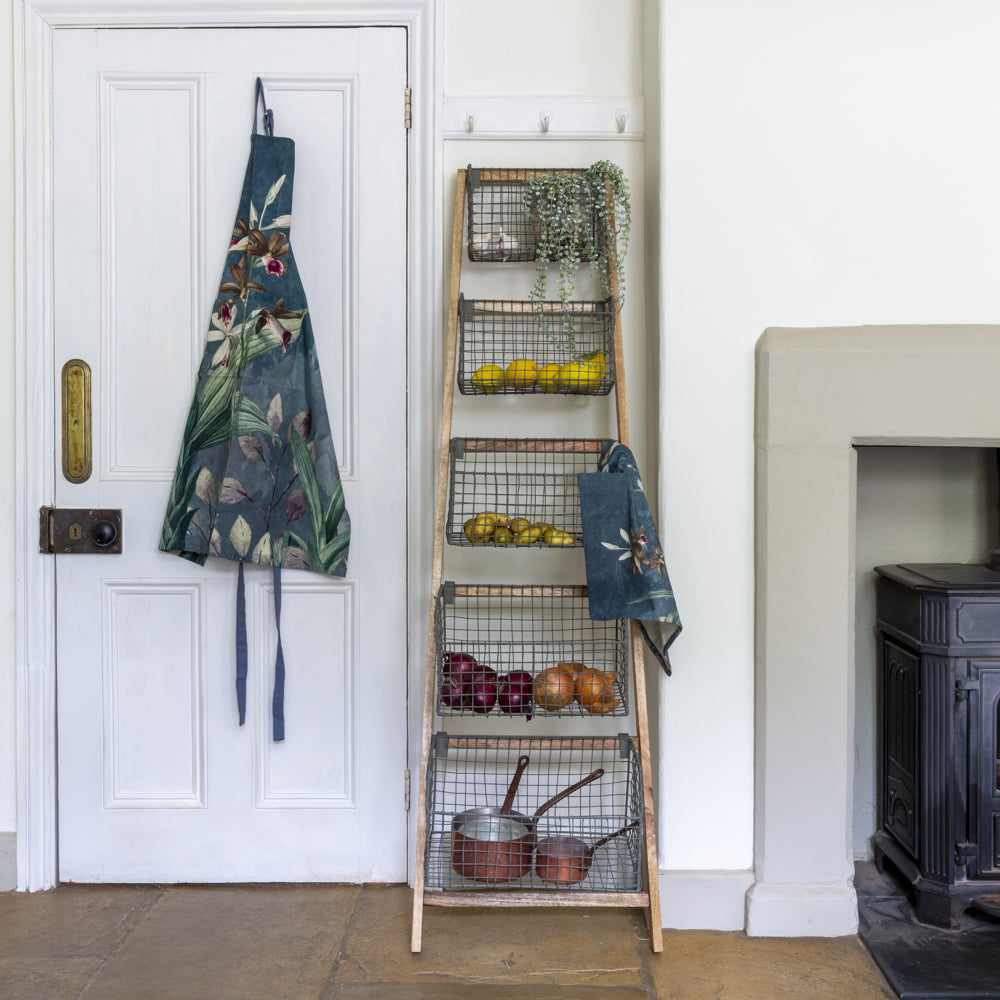 Leaning Wire Basket Storage Unit